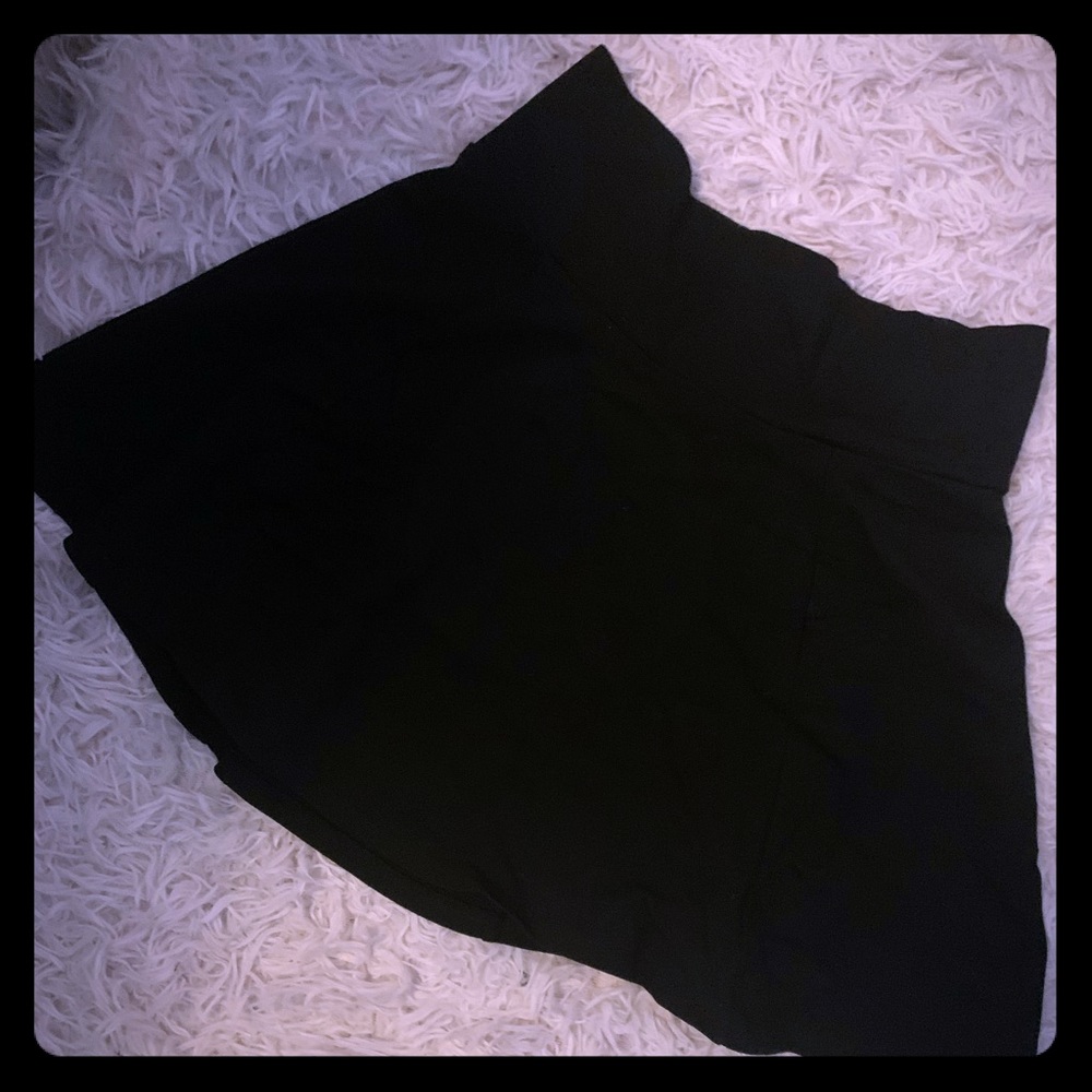 Black skater mini skirt size small